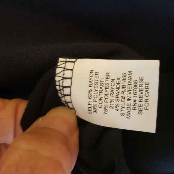 Women's Top - Picture 3 of 3